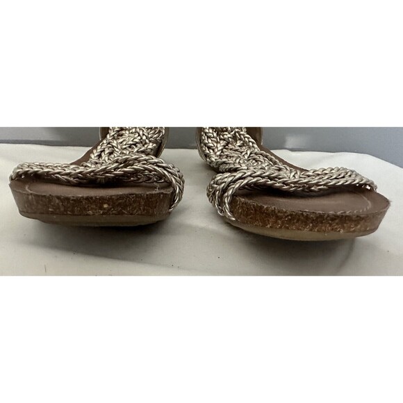 Adam Tucker by Me Too Nikita 5 Gold Open Toe Gladiator CushIoned Sandal Sz 6 EUC - Picture 2 of 7